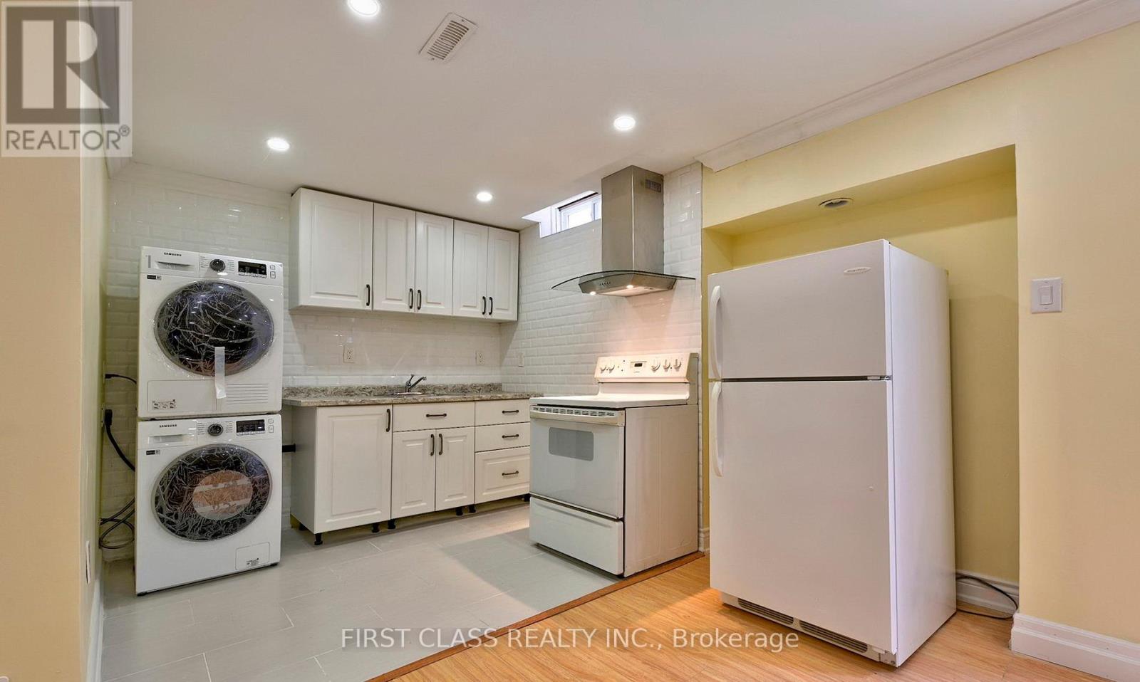 Lower - 1200 Rushbrooke Drive, Oakville, Ontario  L6M 1K9 - Photo 6 - W12459426