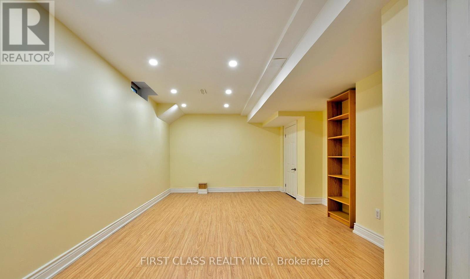 Lower - 1200 Rushbrooke Drive, Oakville, Ontario  L6M 1K9 - Photo 7 - W12459426