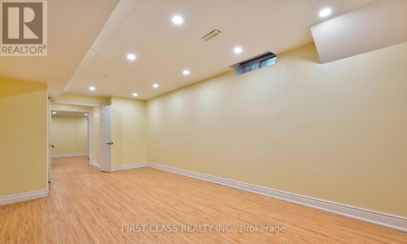 Lower - 1200 Rushbrooke Drive, Oakville, Ontario  L6M 1K9 - Photo 8 - W12459426