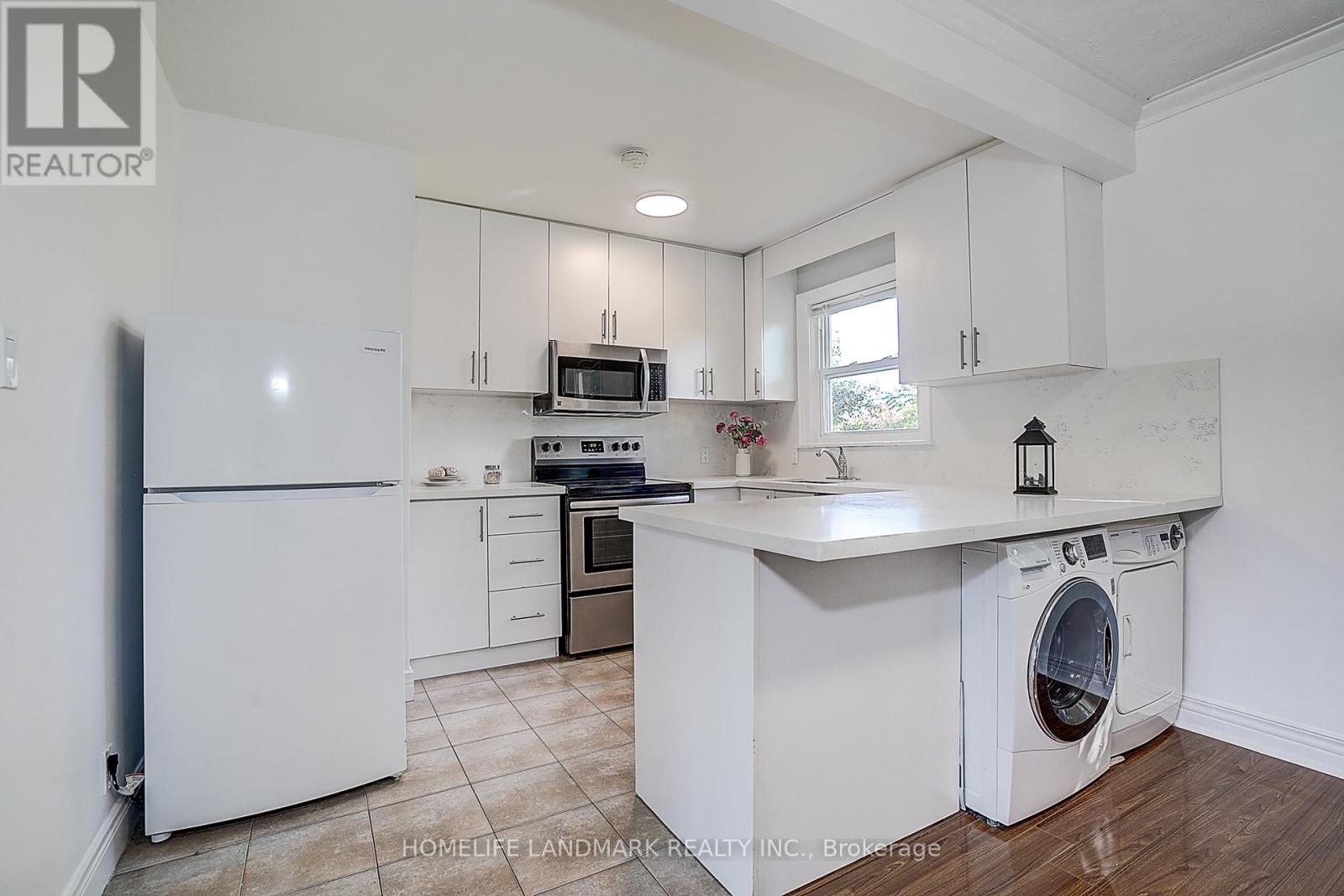 181 Searle Avenue, Toronto, Ontario  M3H 4B5 - Photo 13 - C12459428