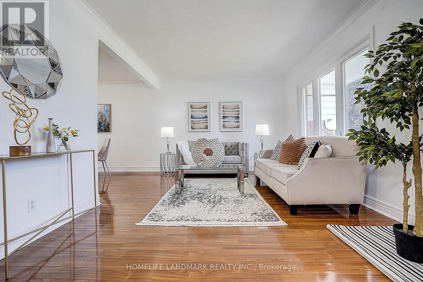 181 Searle Avenue, Toronto, Ontario  M3H 4B5 - Photo 6 - C12459428