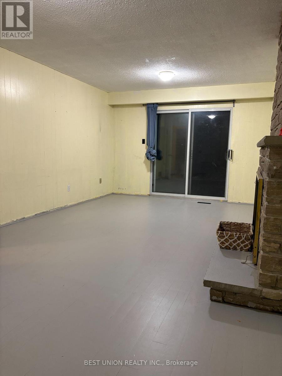 Lower Unit - 299 Goldenwood Road E, Toronto, Ontario  M2M 4A8 - Photo 5 - C12459429