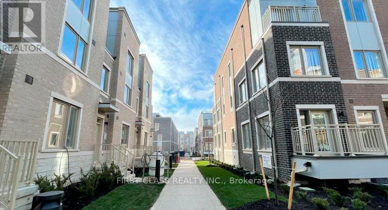 TH143 - 31 ALMOND BLOSSOM MEWS, Vaughan, Ontario