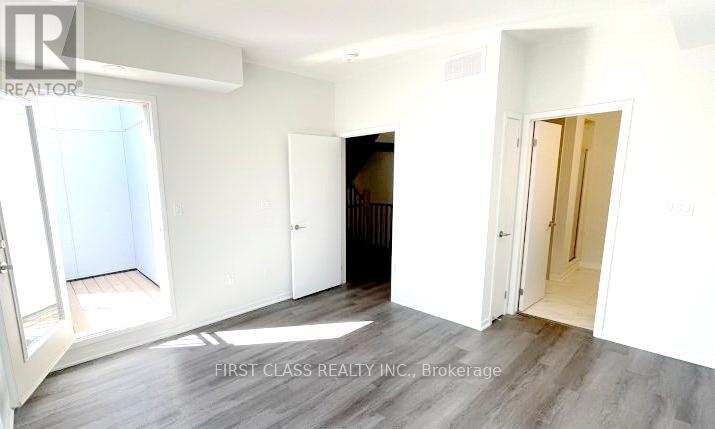 Th143 - 31 Almond Blossom Mews, Vaughan, Ontario  L4K 0N7 - Photo 6 - N12459430