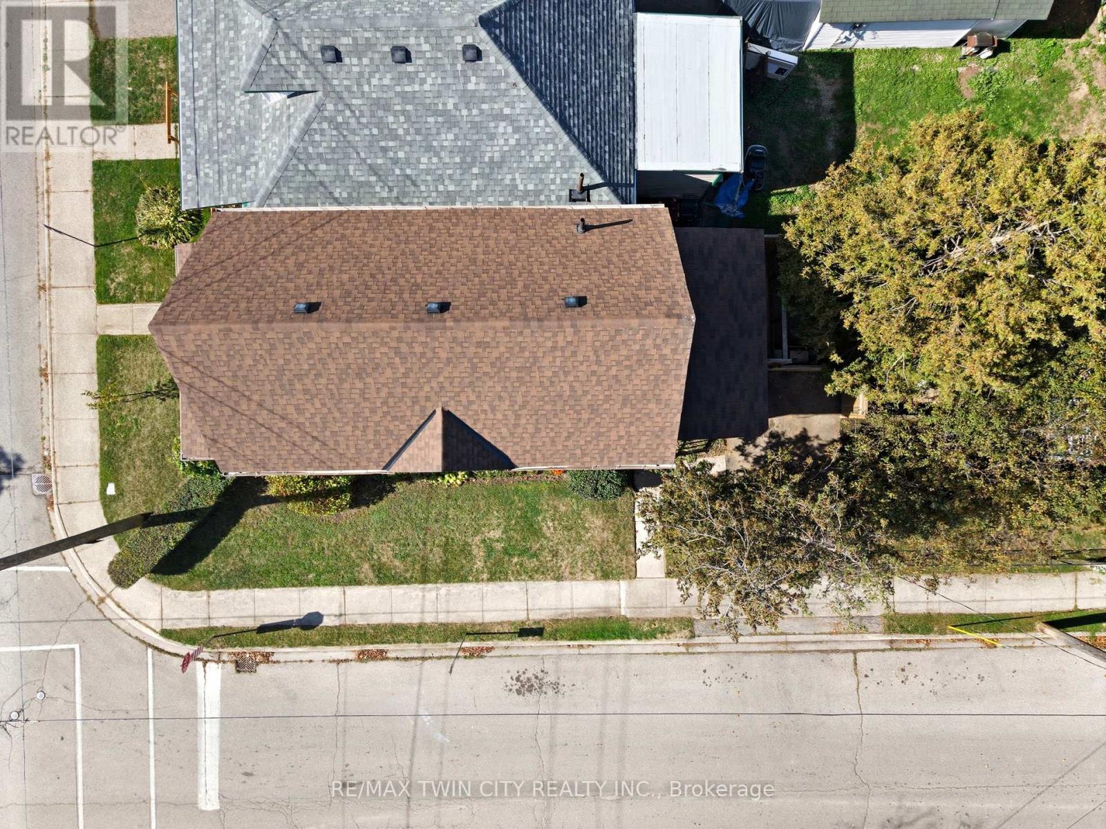 118 Mary Street, Brantford, Ontario  N3S 3B7 - Photo 28 - X12459432