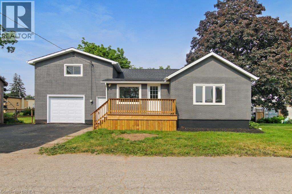 Photo 2 of 23 for 8 Rolph Street N