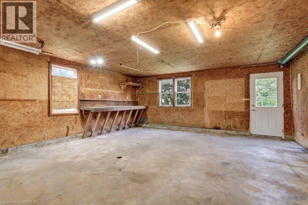 Photo 23 of 23 for 8 Rolph Street N