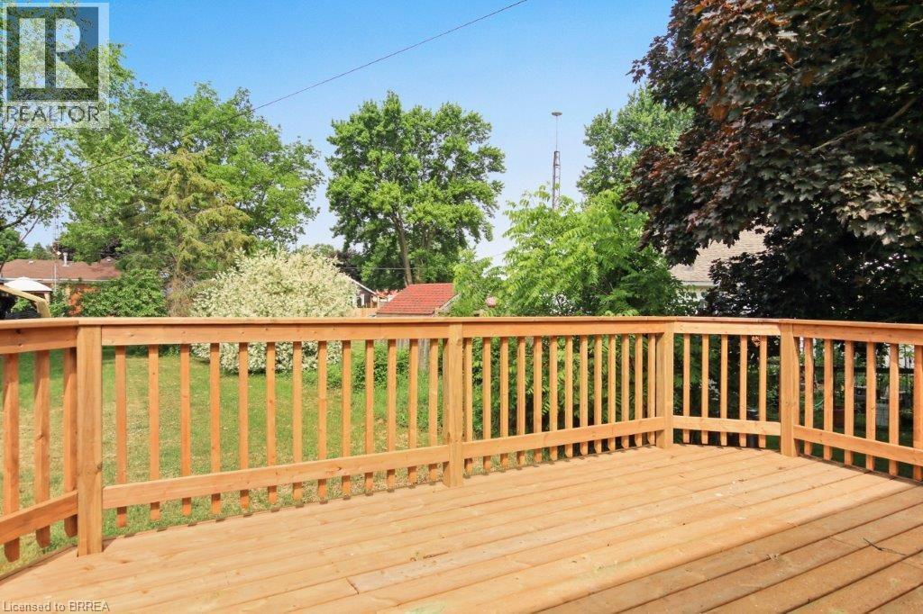 Photo 4 of 23 for 8 Rolph Street N