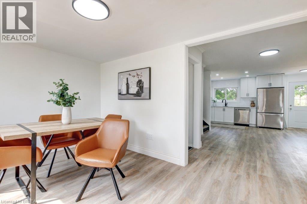 Photo 7 of 23 for 8 Rolph Street N