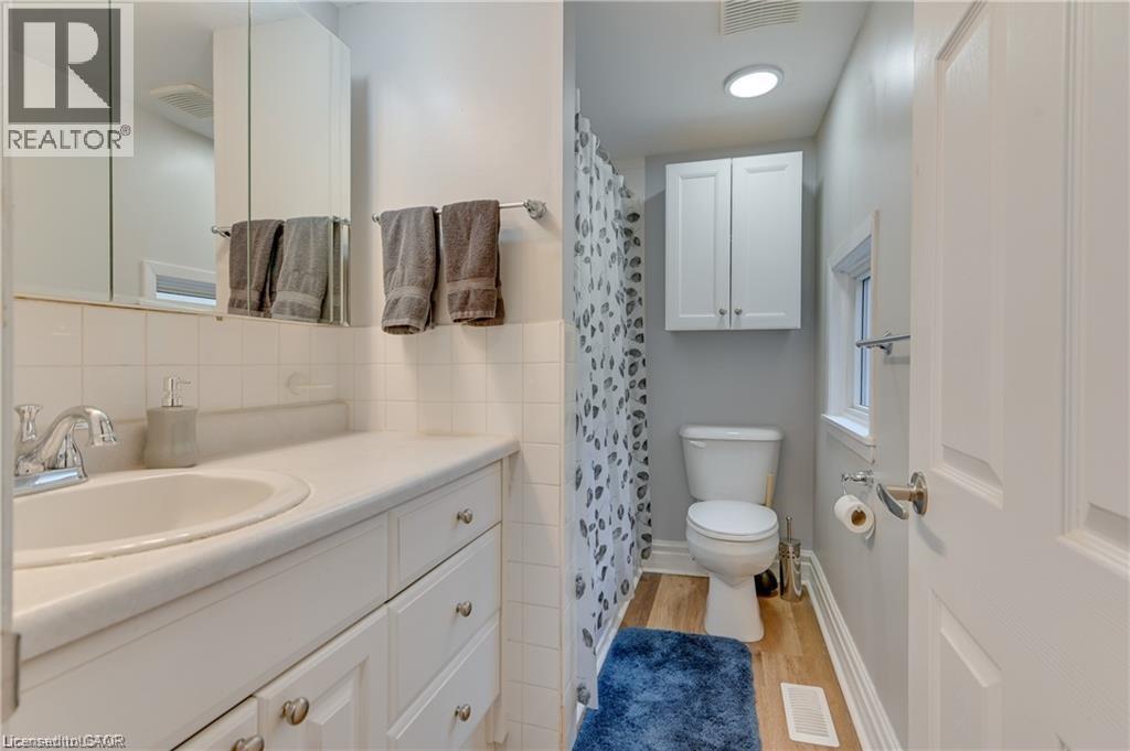 Photo 18 of 40 for 12 Cartwright Street