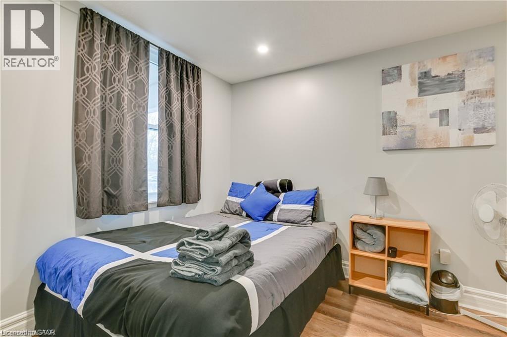 Photo 7 of 40 for 12 Cartwright Street