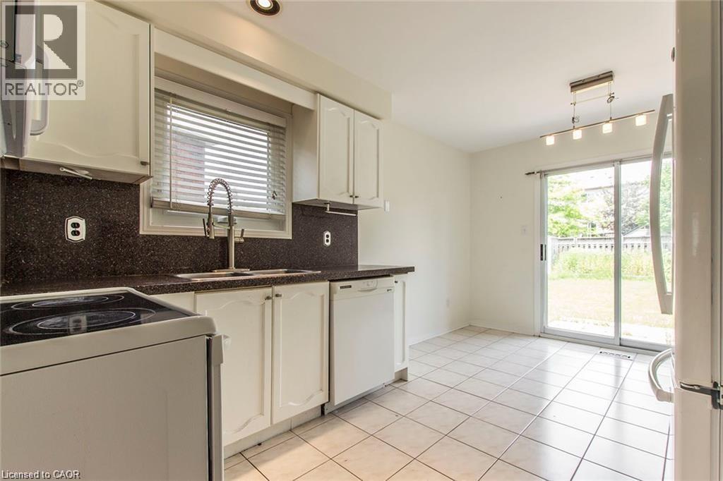 125 Hopewell Road, Oakville, Ontario  L6H 5Z1 - Photo 6 - 40762117
