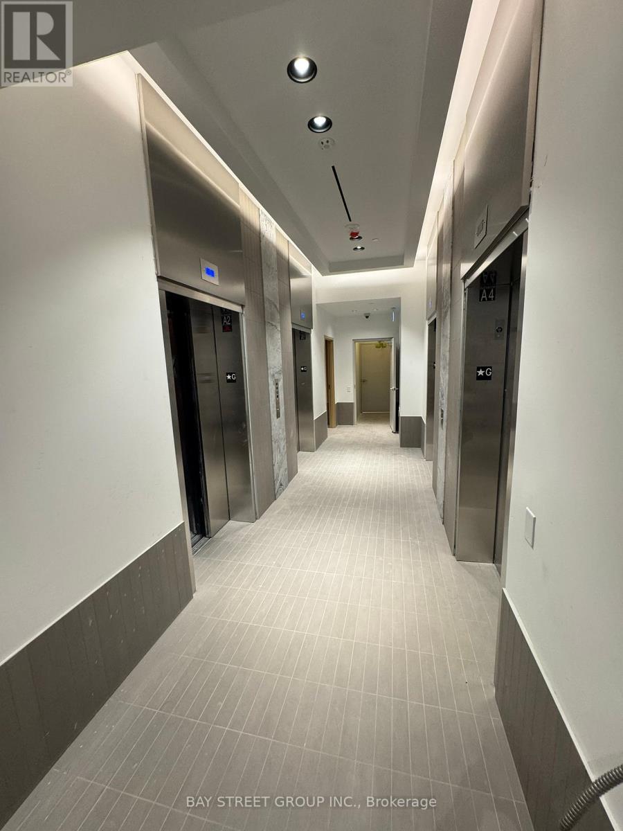 402 - 395 Square One Drive, Mississauga, Ontario  L5B 0P6 - Photo 2 - W12459435