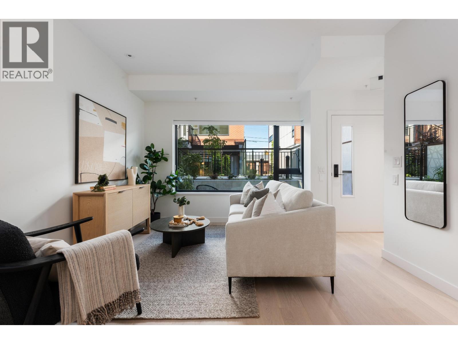 134 473 W 28th Avenue, Vancouver, British Columbia  V5Y 0P2 - Photo 3 - R3035082