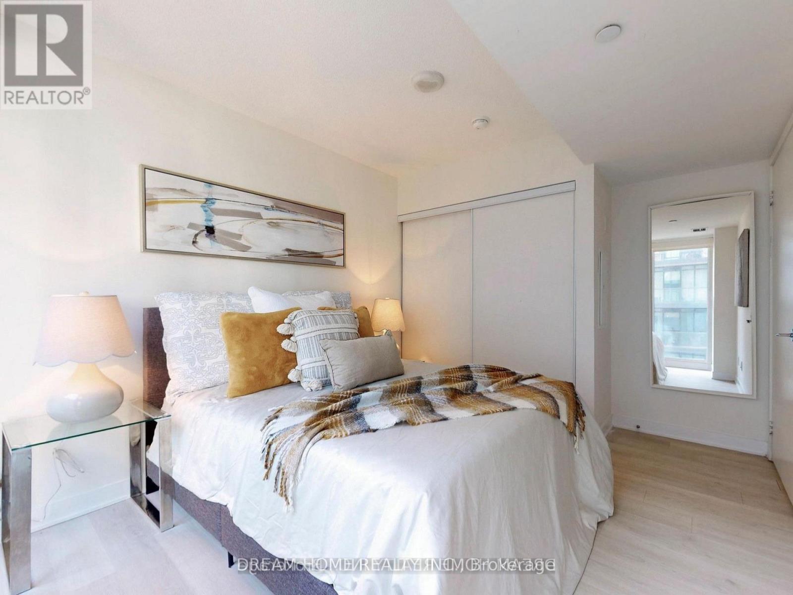 #508 - 70 Queens Wharf Road, Toronto, Ontario  M5V 0J2 - Photo 2 - C12459441