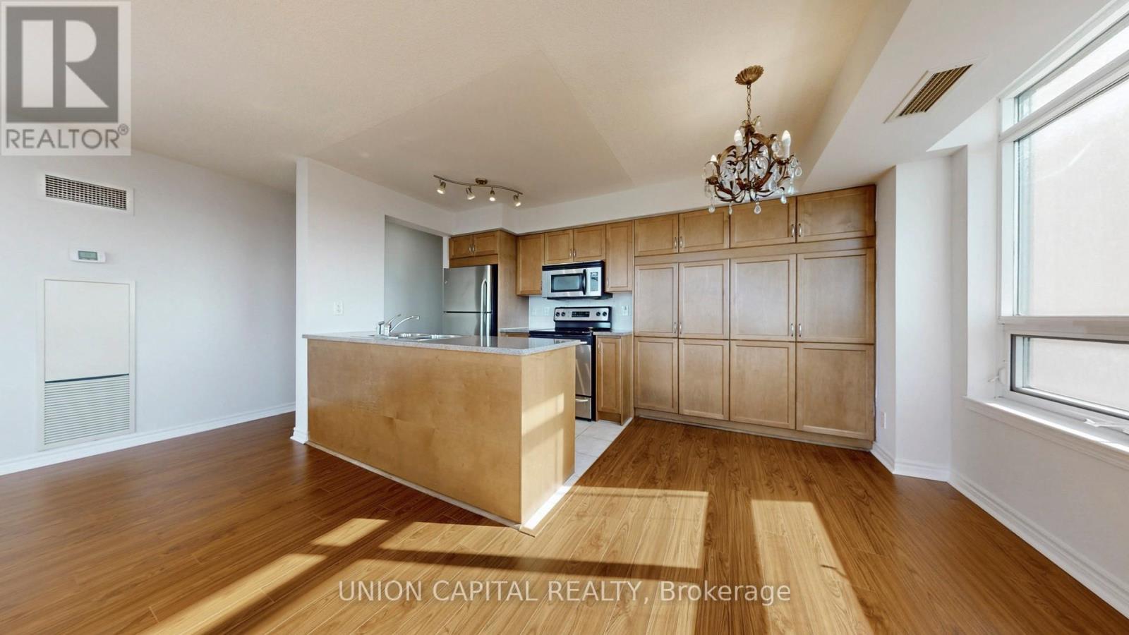 1609 - 18 Kenaston Gardens, Toronto, Ontario  M2K 3C7 - Photo 9 - C12459443