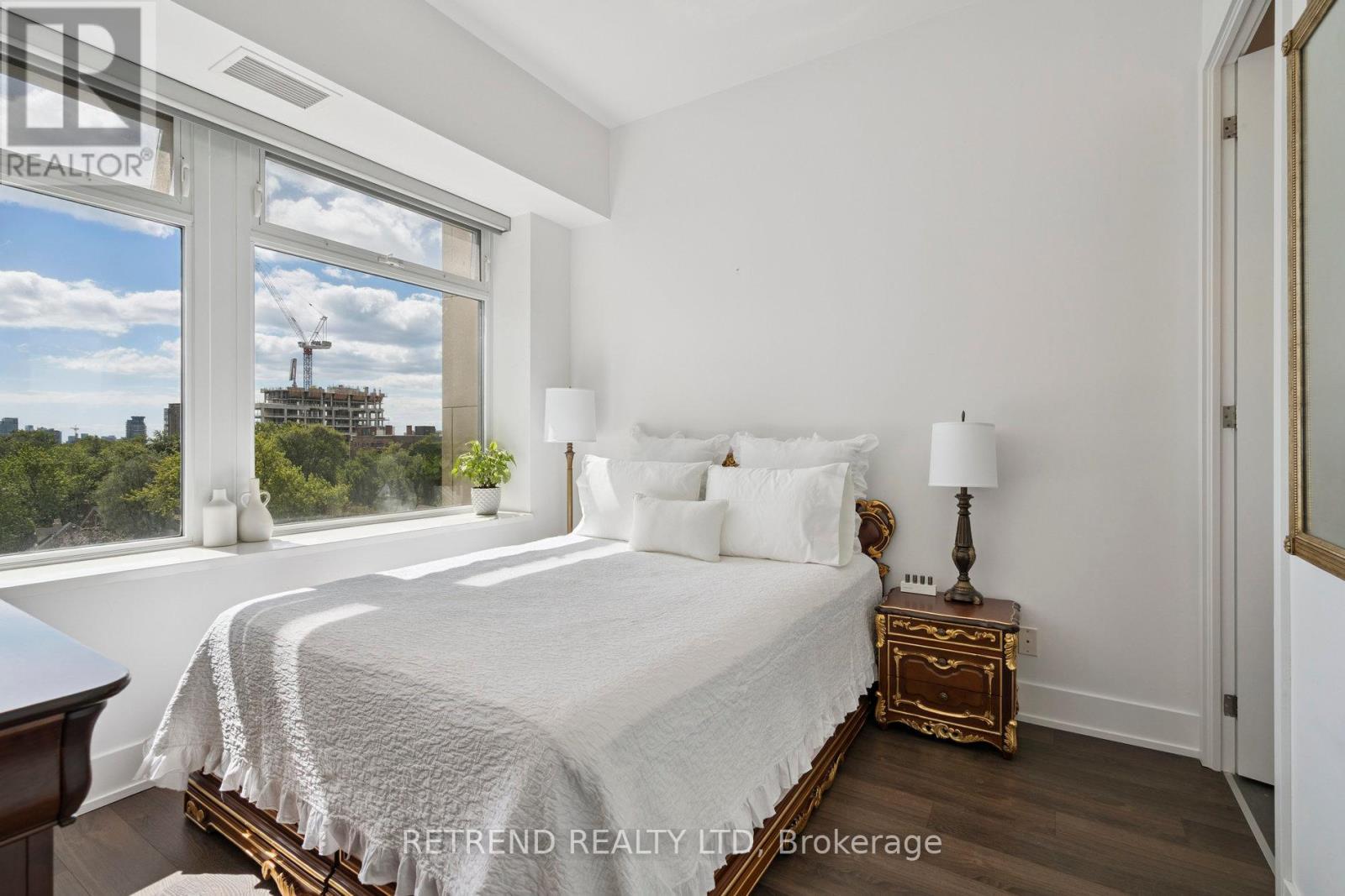 610 - 111 St Clair Avenue W, Toronto, Ontario  M4V 1N5 - Photo 13 - C12459470
