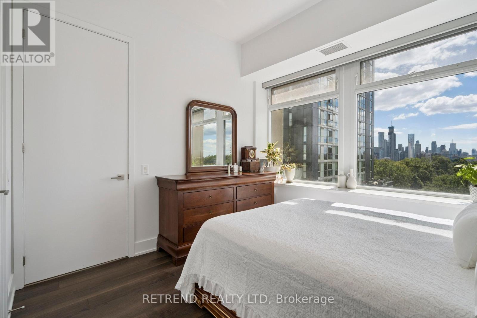 610 - 111 St Clair Avenue W, Toronto, Ontario  M4V 1N5 - Photo 15 - C12459470