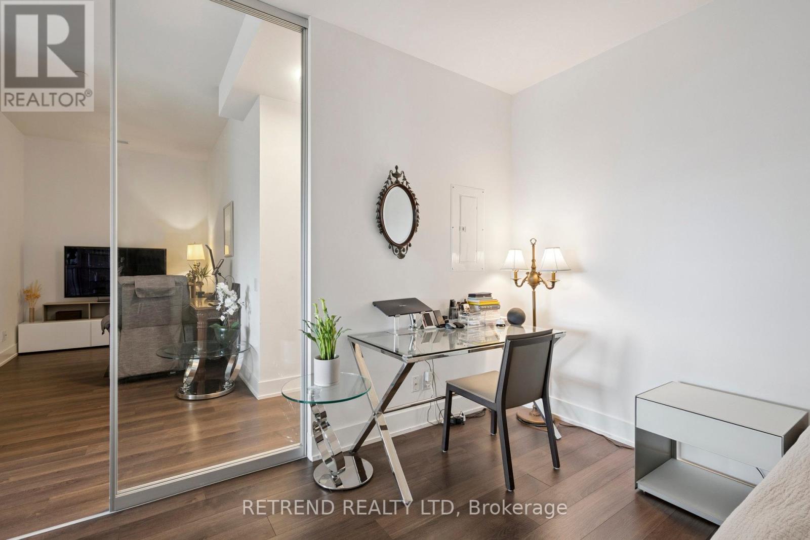 610 - 111 St Clair Avenue W, Toronto, Ontario  M4V 1N5 - Photo 17 - C12459470