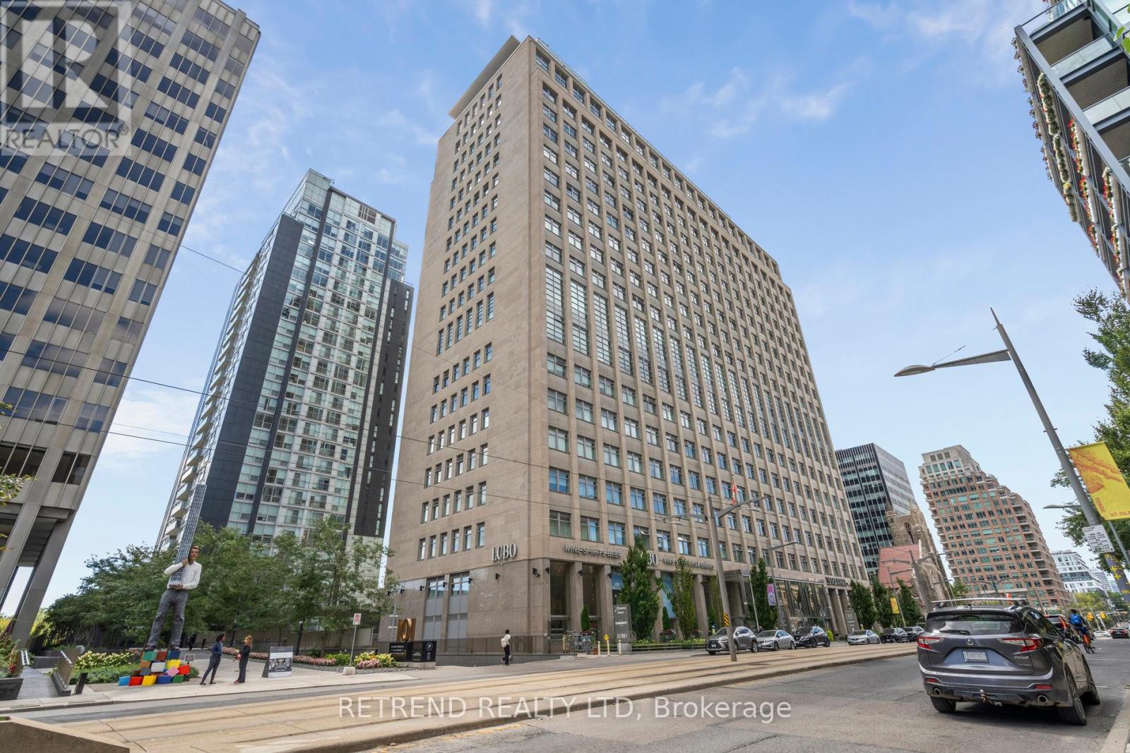 610 - 111 St Clair Avenue W, Toronto, Ontario  M4V 1N5 - Photo 2 - C12459470