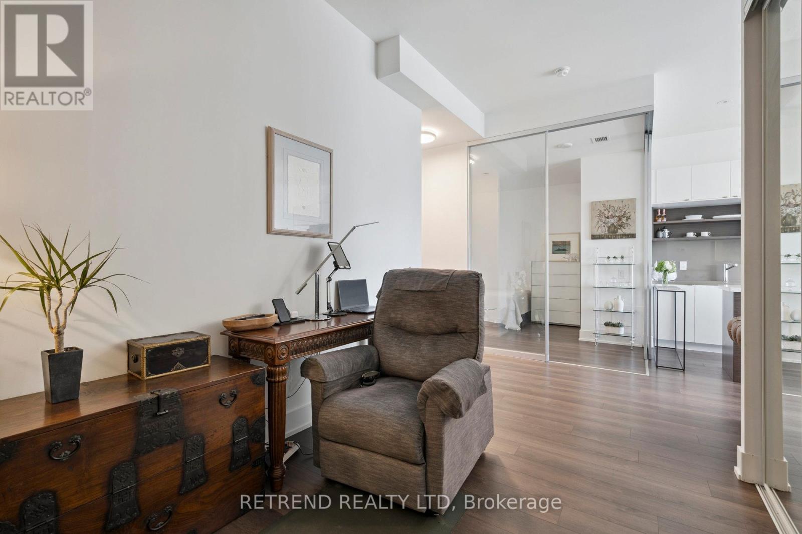 610 - 111 St Clair Avenue W, Toronto, Ontario  M4V 1N5 - Photo 21 - C12459470