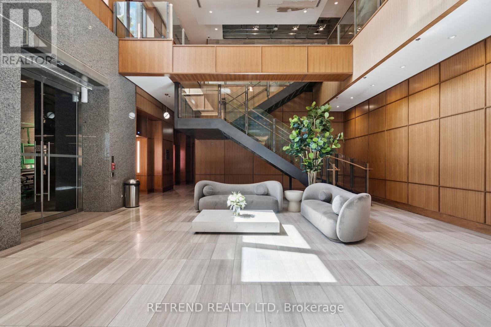 610 - 111 St Clair Avenue W, Toronto, Ontario  M4V 1N5 - Photo 3 - C12459470