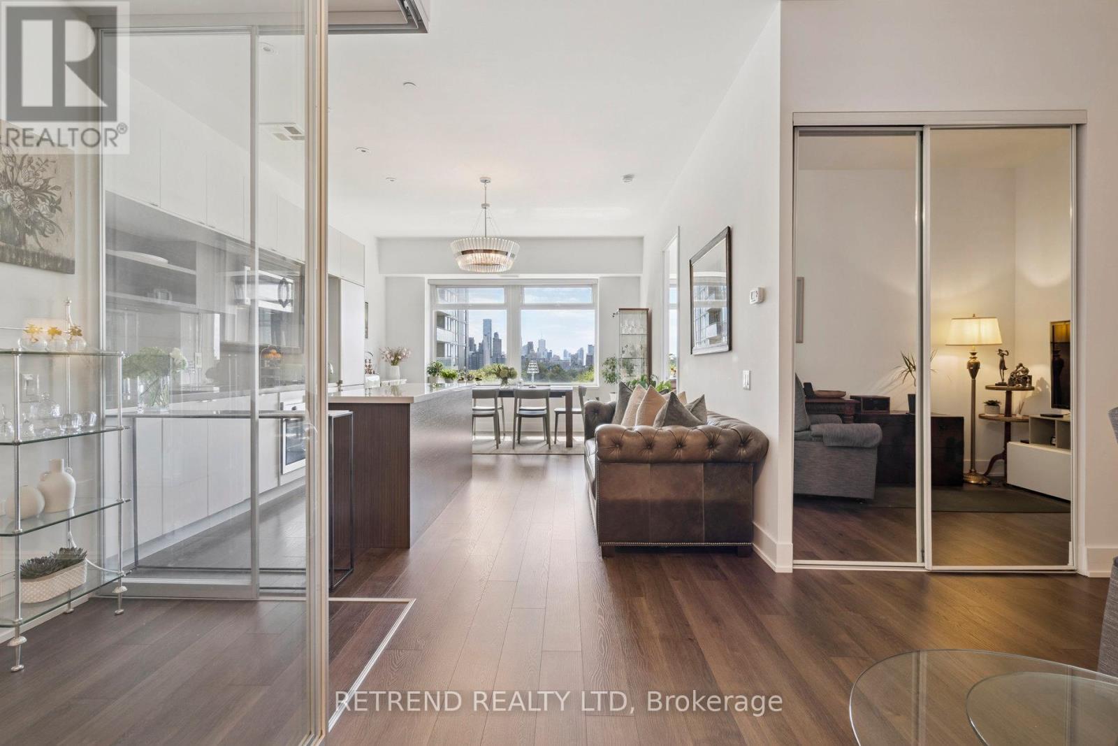 610 - 111 St Clair Avenue W, Toronto, Ontario  M4V 1N5 - Photo 8 - C12459470