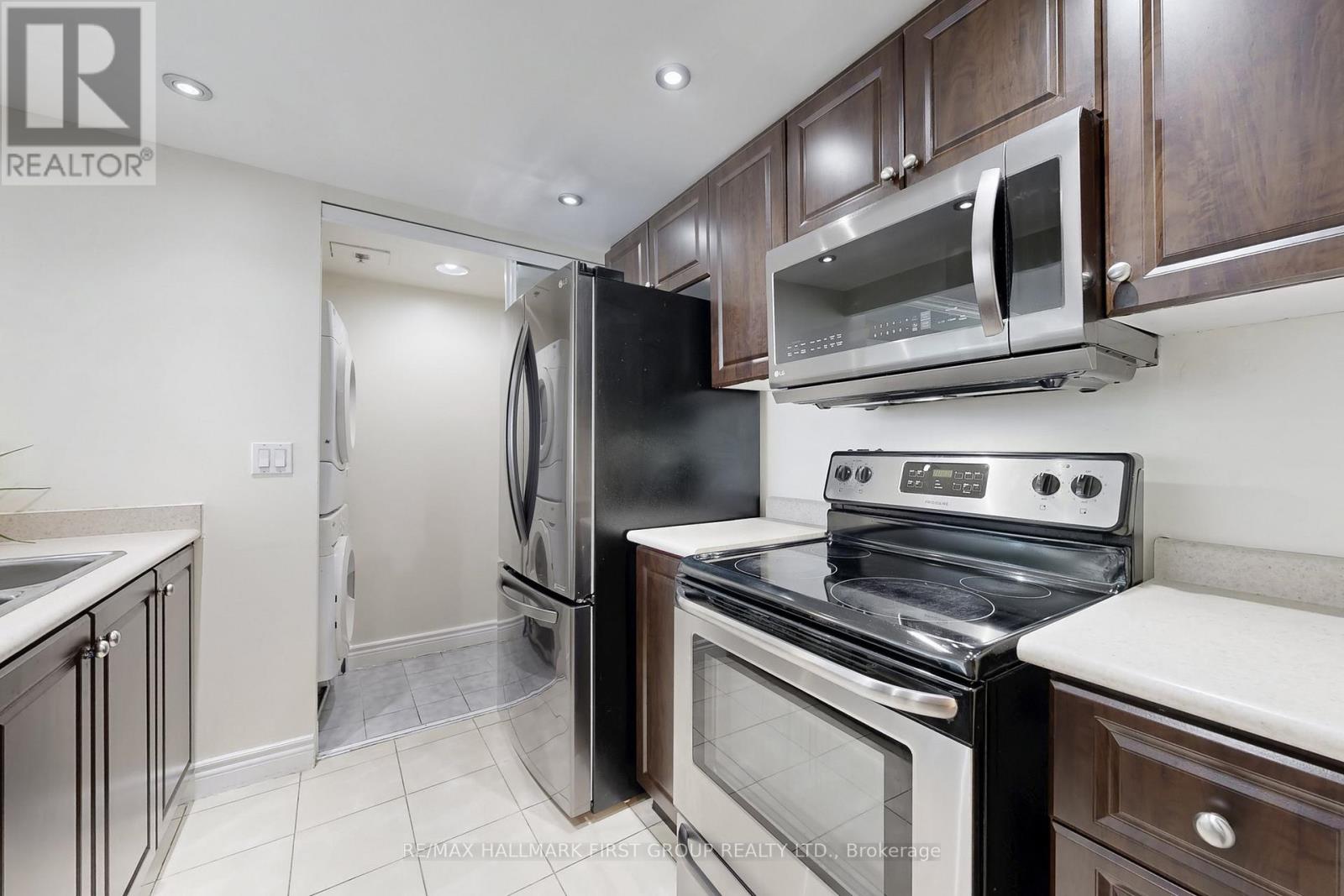 1520 - 88 Corporate Drive, Toronto, Ontario  M1H 3G6 - Photo 3 - E12459444