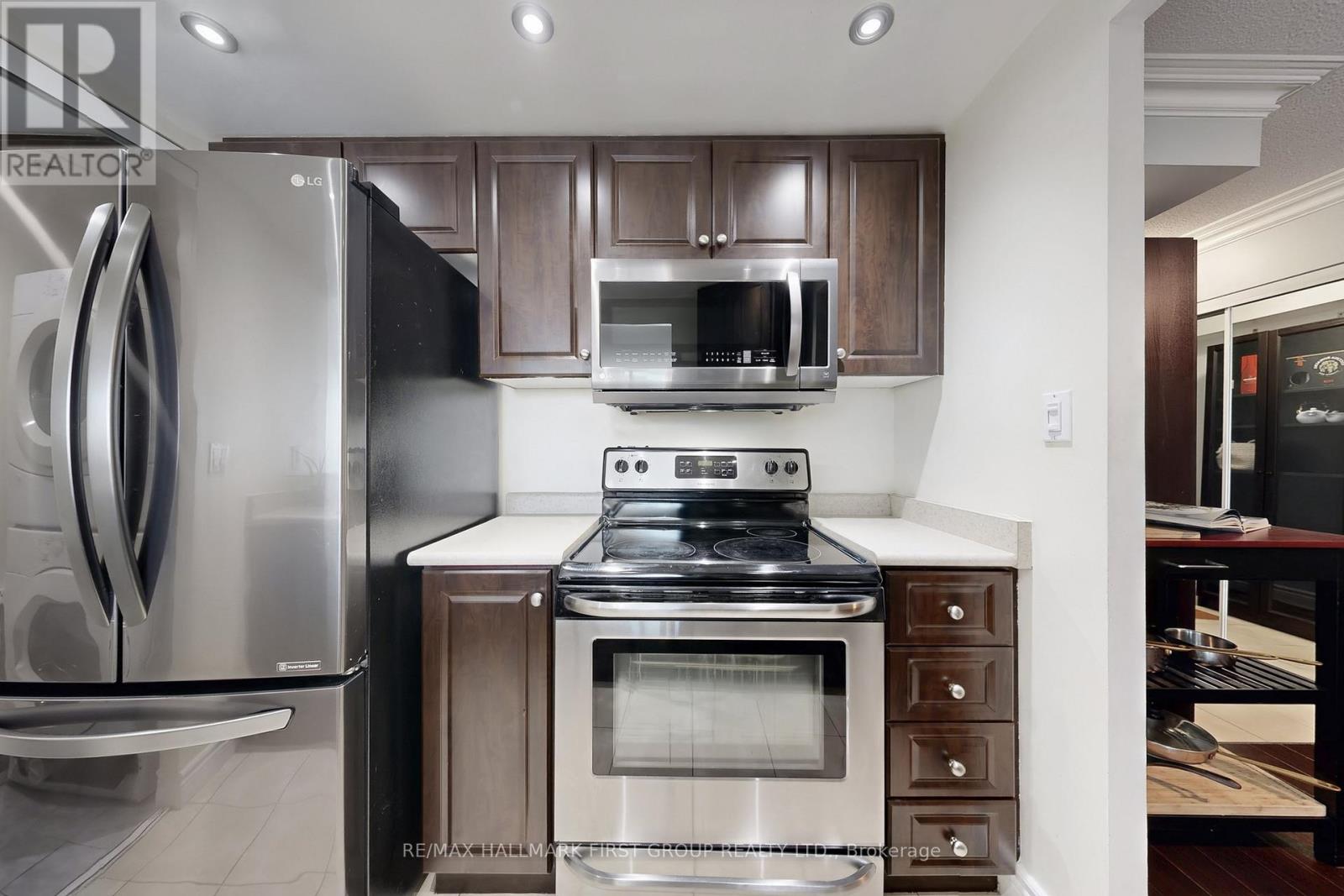 1520 - 88 Corporate Drive, Toronto, Ontario  M1H 3G6 - Photo 4 - E12459444