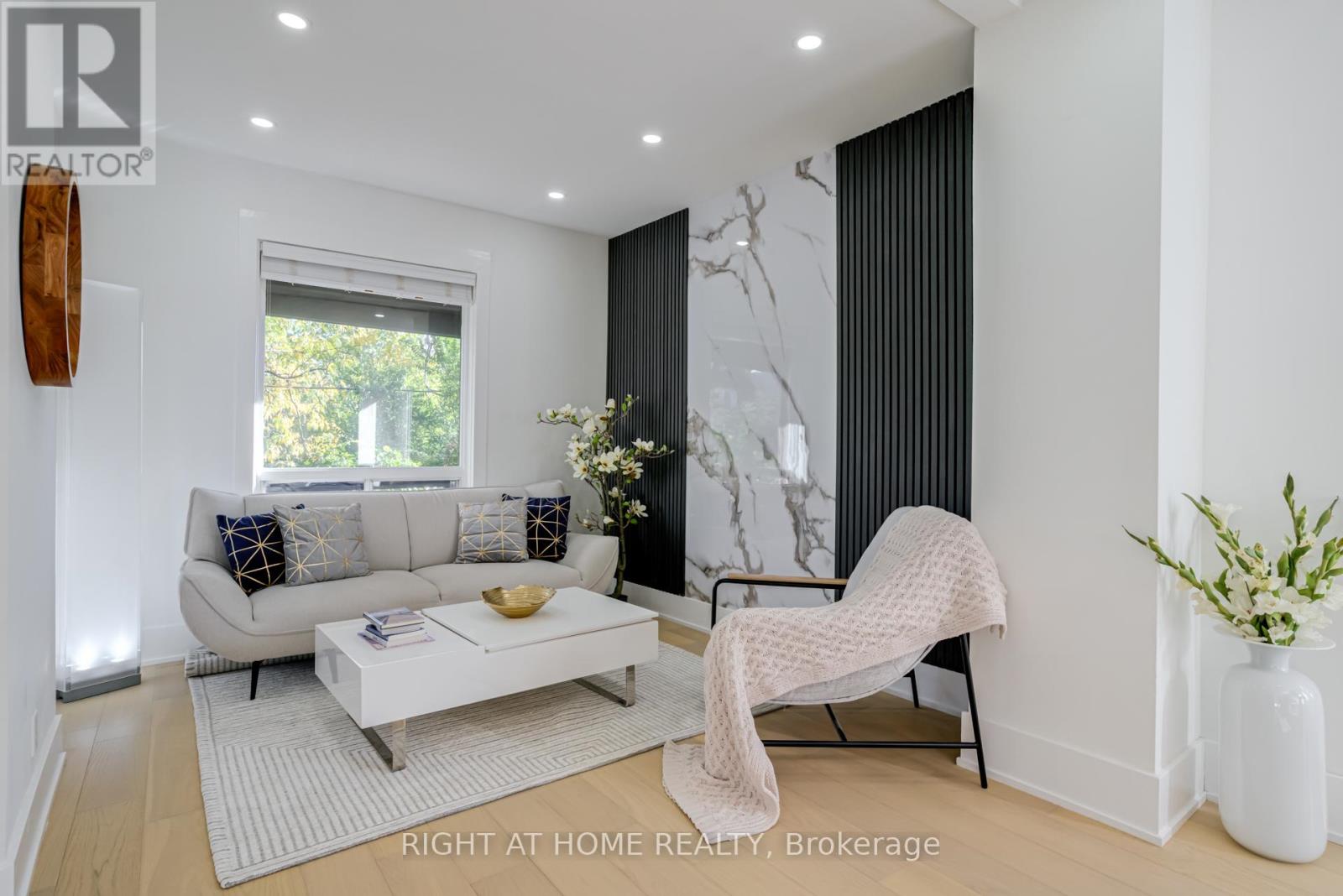 84 Boultbee Avenue, Toronto, Ontario  M4J 1B3 - Photo 11 - E12459468