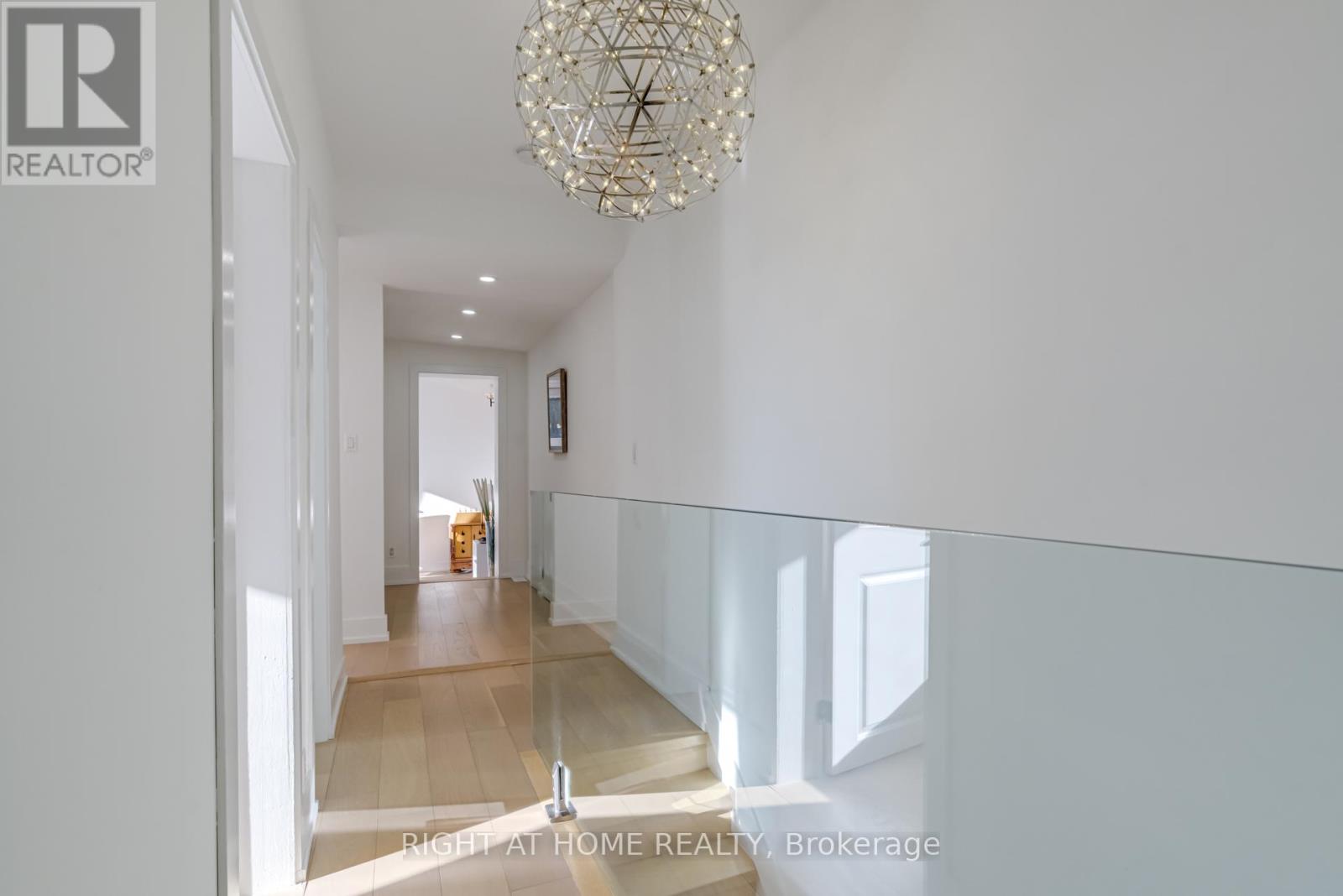 84 Boultbee Avenue, Toronto, Ontario  M4J 1B3 - Photo 25 - E12459468