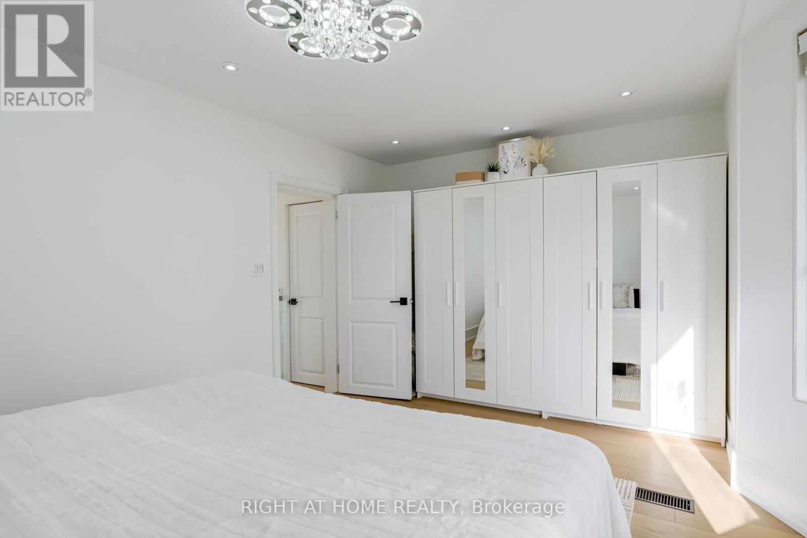 84 Boultbee Avenue, Toronto, Ontario  M4J 1B3 - Photo 31 - E12459468