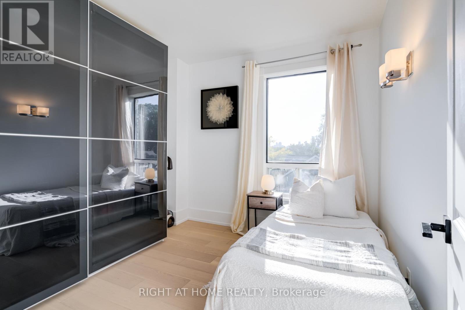 84 Boultbee Avenue, Toronto, Ontario  M4J 1B3 - Photo 32 - E12459468
