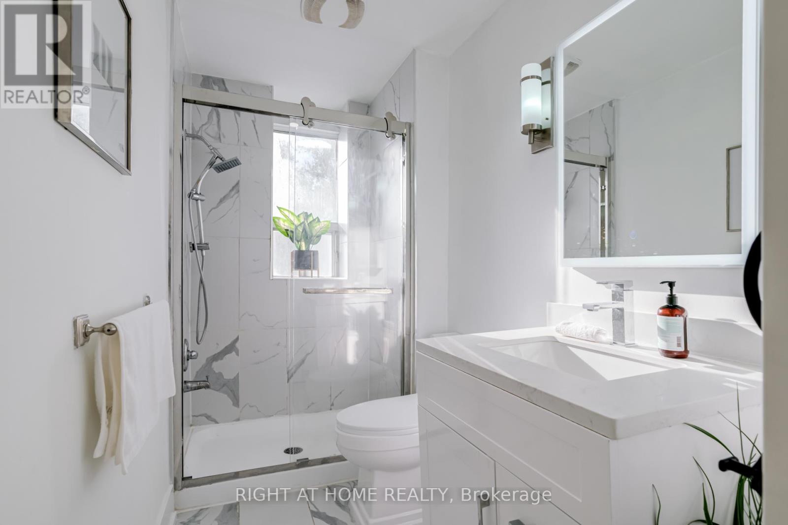 84 Boultbee Avenue, Toronto, Ontario  M4J 1B3 - Photo 36 - E12459468