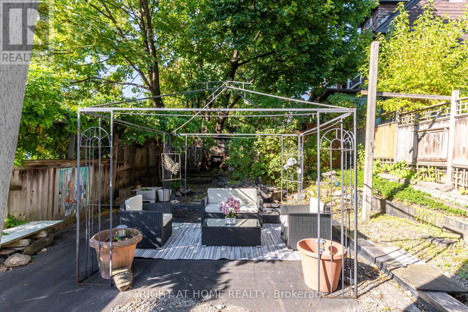 84 Boultbee Avenue, Toronto, Ontario  M4J 1B3 - Photo 43 - E12459468