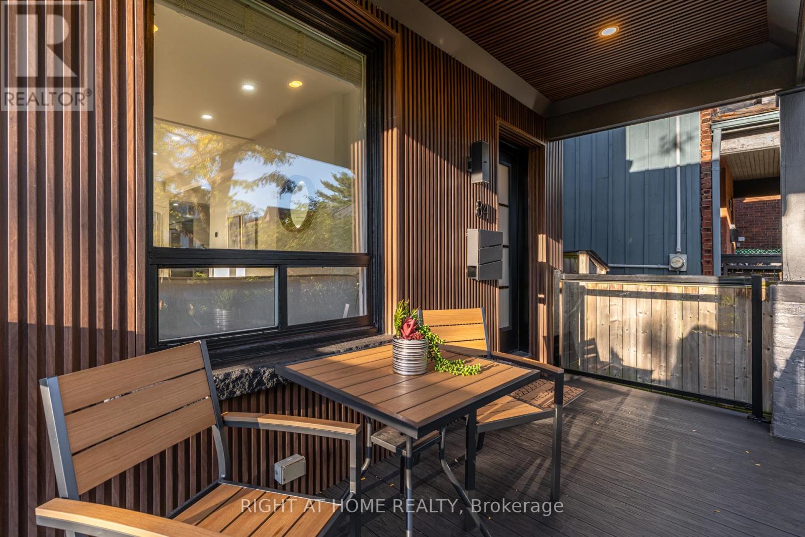84 Boultbee Avenue, Toronto, Ontario  M4J 1B3 - Photo 6 - E12459468