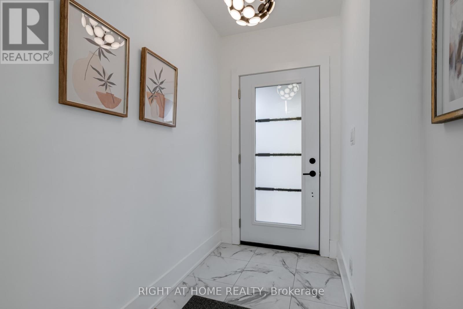 84 Boultbee Avenue, Toronto, Ontario  M4J 1B3 - Photo 8 - E12459468