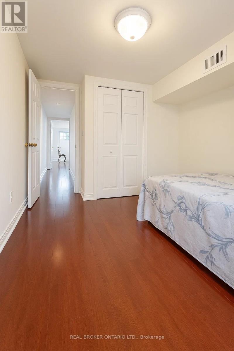 95 Porchester Drive, Toronto, Ontario  M1J 2R4 - Photo 5 - E12459473