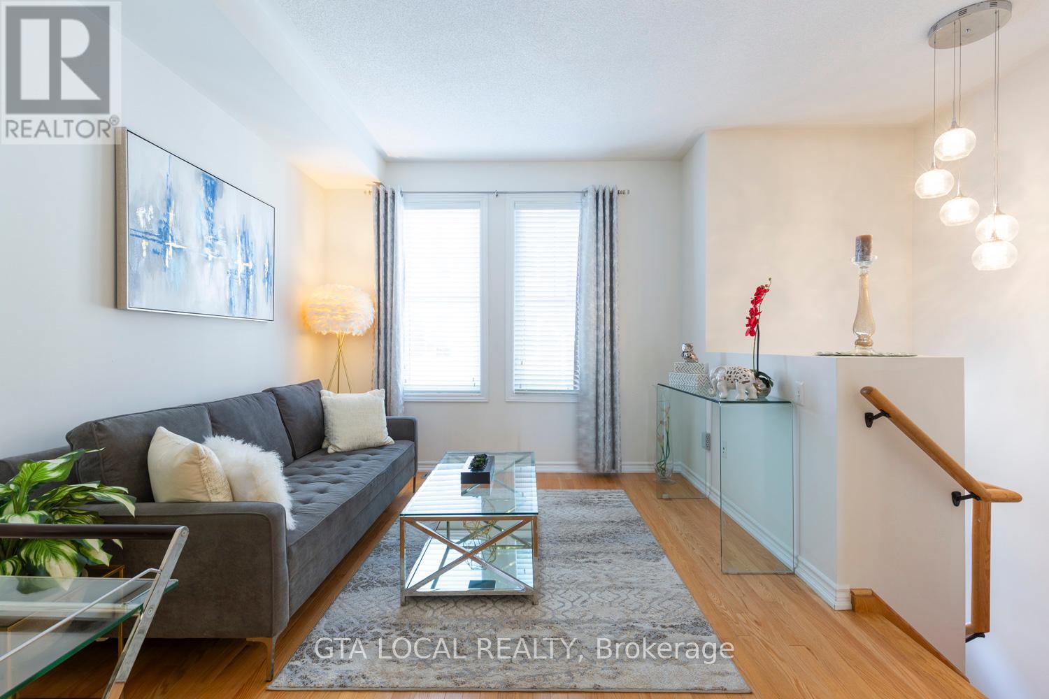 31 - 10 Porter Avenue W, Vaughan, Ontario  L4L 0H1 - Photo 10 - N12459457