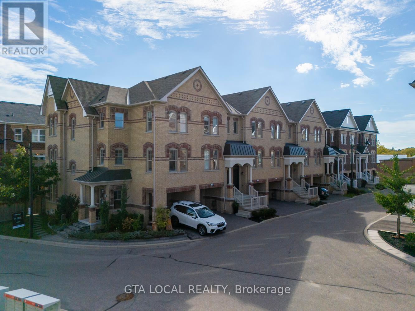 31 - 10 Porter Avenue W, Vaughan, Ontario  L4L 0H1 - Photo 2 - N12459457