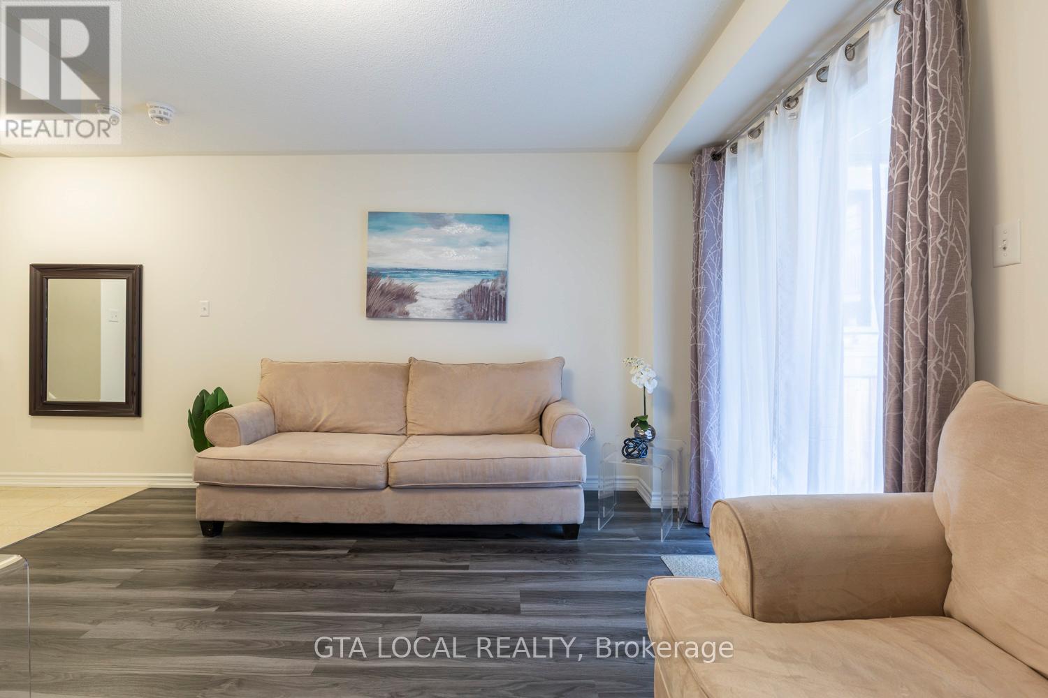 31 - 10 Porter Avenue W, Vaughan, Ontario  L4L 0H1 - Photo 33 - N12459457