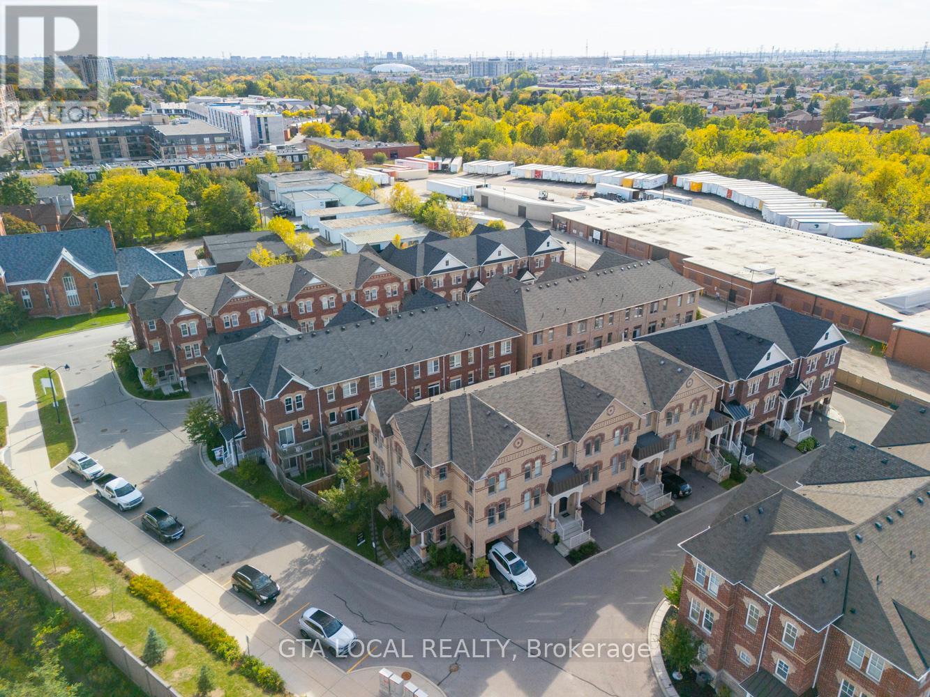 31 - 10 Porter Avenue W, Vaughan, Ontario  L4L 0H1 - Photo 4 - N12459457