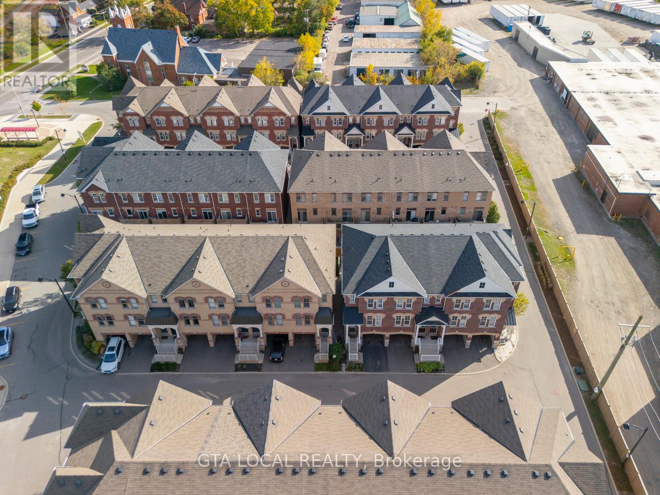 31 - 10 Porter Avenue W, Vaughan, Ontario  L4L 0H1 - Photo 5 - N12459457