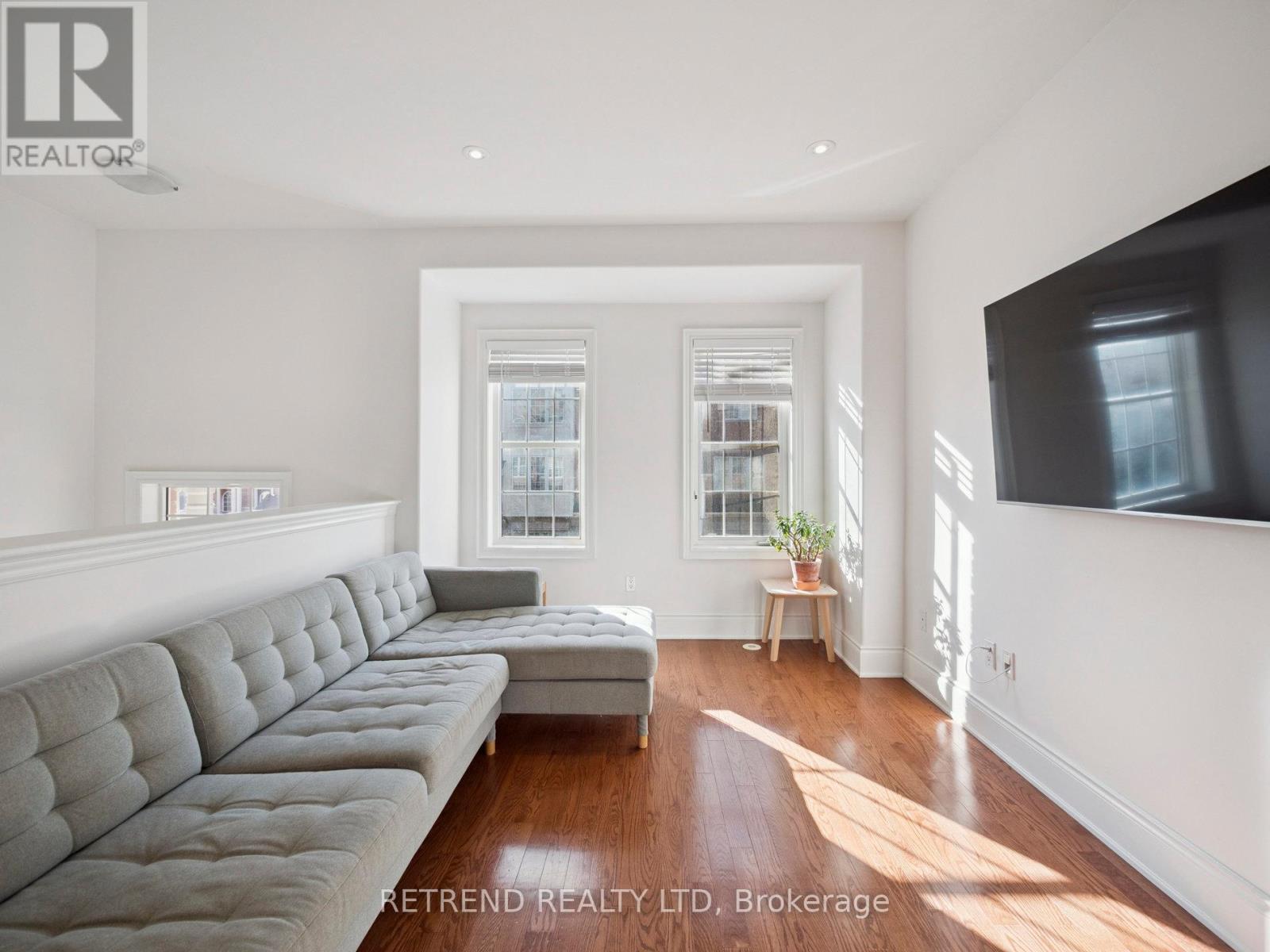 26 Golden Spruce Lane, Vaughan, Ontario  L6A 0J6 - Photo 10 - N12459471