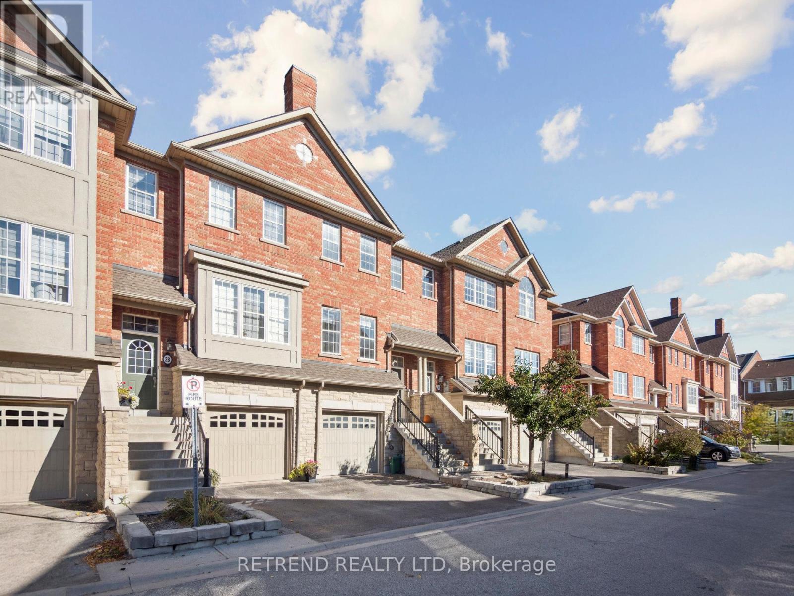 26 Golden Spruce Lane, Vaughan, Ontario  L6A 0J6 - Photo 2 - N12459471