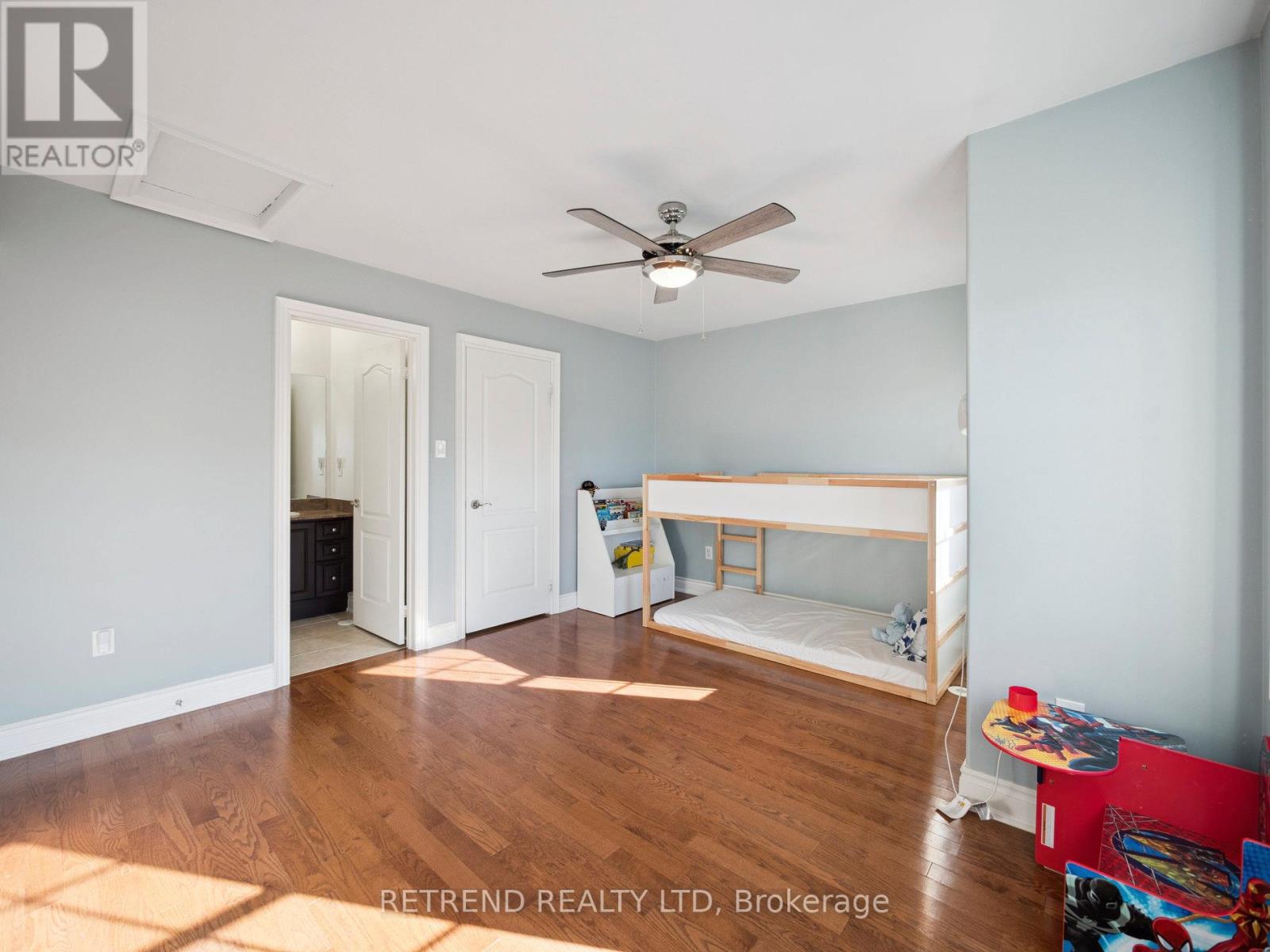 26 Golden Spruce Lane, Vaughan, Ontario  L6A 0J6 - Photo 34 - N12459471