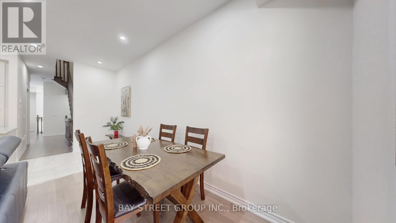 80 Puisaya Drive, Richmond Hill, Ontario  L4E 1L2 - Photo 14 - N12459474