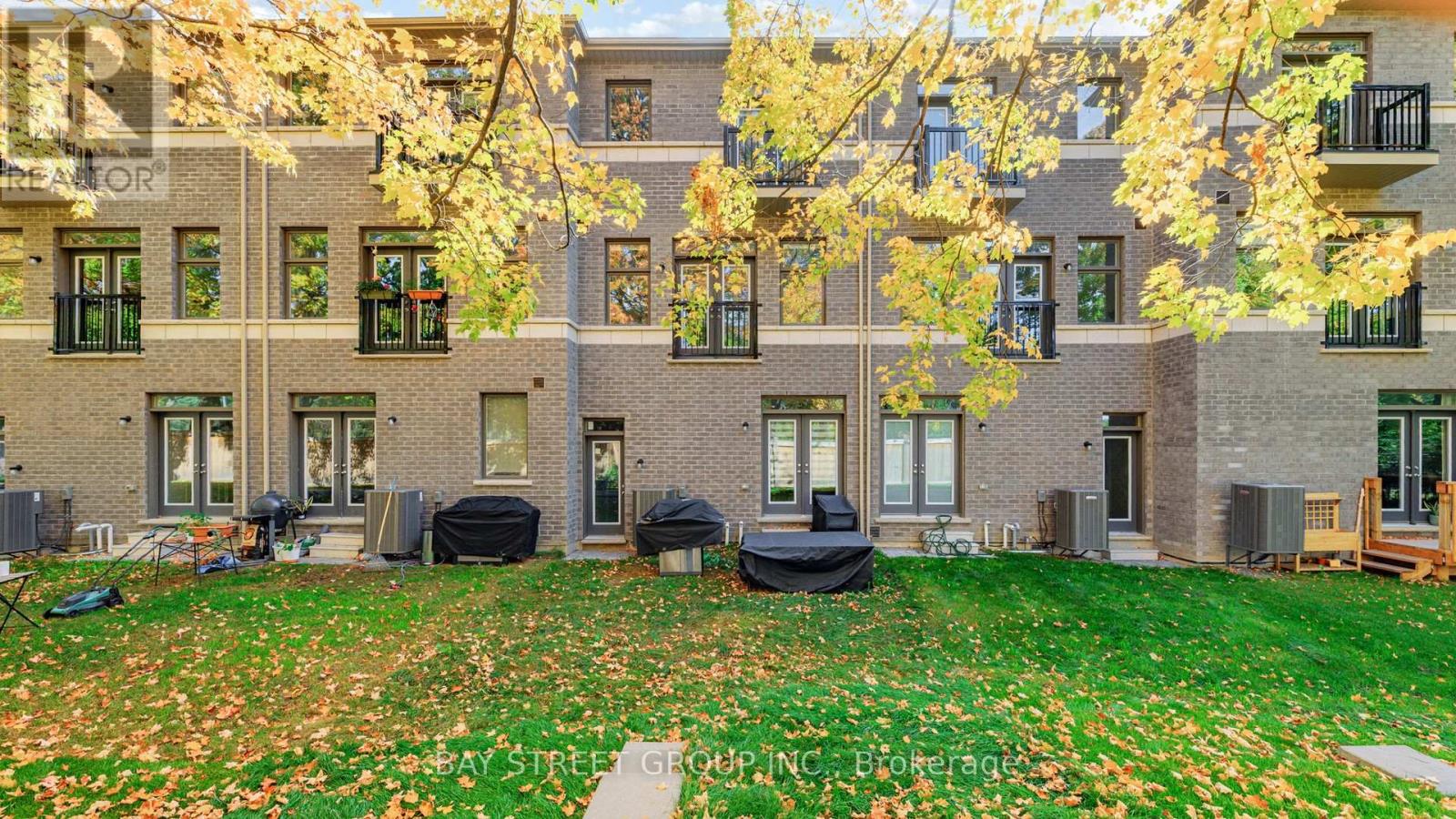 80 Puisaya Drive, Richmond Hill, Ontario  L4E 1L2 - Photo 31 - N12459474
