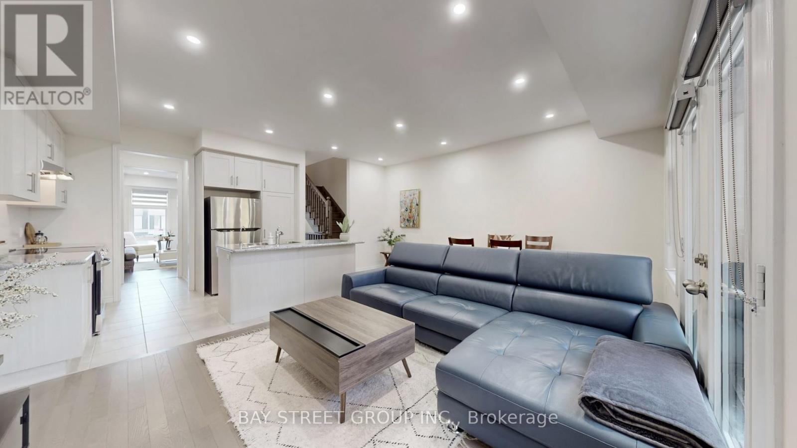 80 Puisaya Drive, Richmond Hill, Ontario  L4E 1L2 - Photo 7 - N12459474