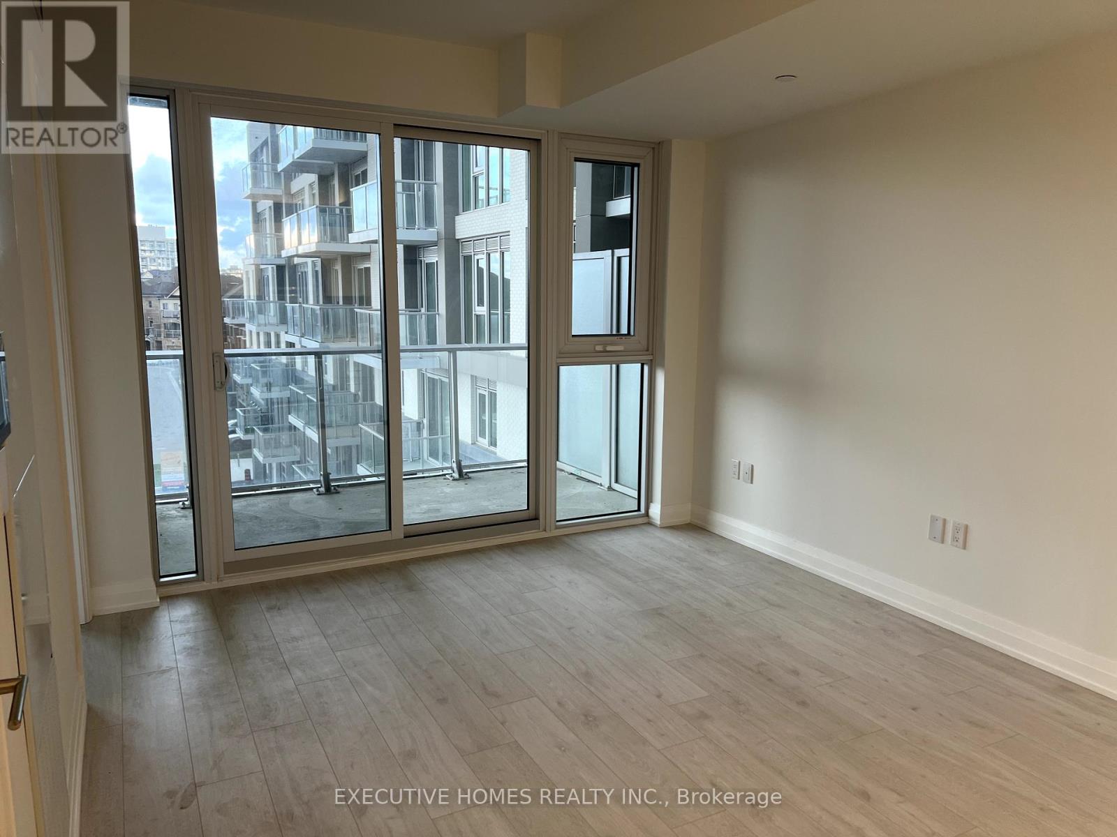 427 - 421 Silver Maple Road, Oakville, Ontario  L6H 7X8 - Photo 6 - W12459439